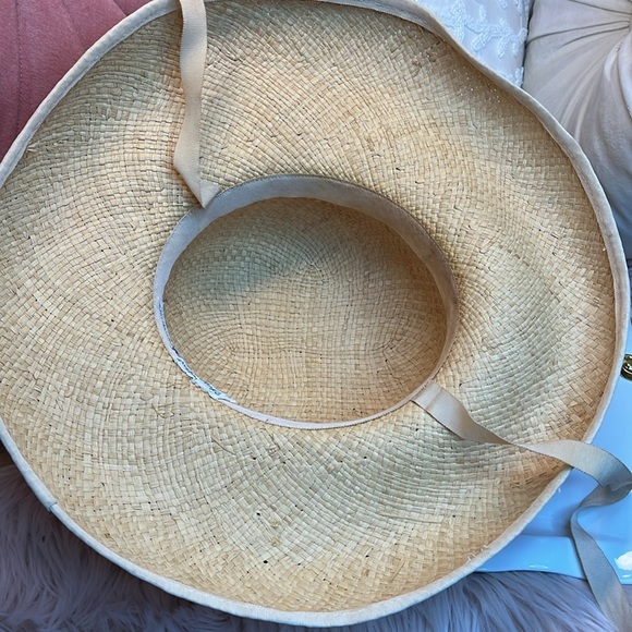 ULTRA VINTAGE GIVENCHY HAT - Picture 8 of 9